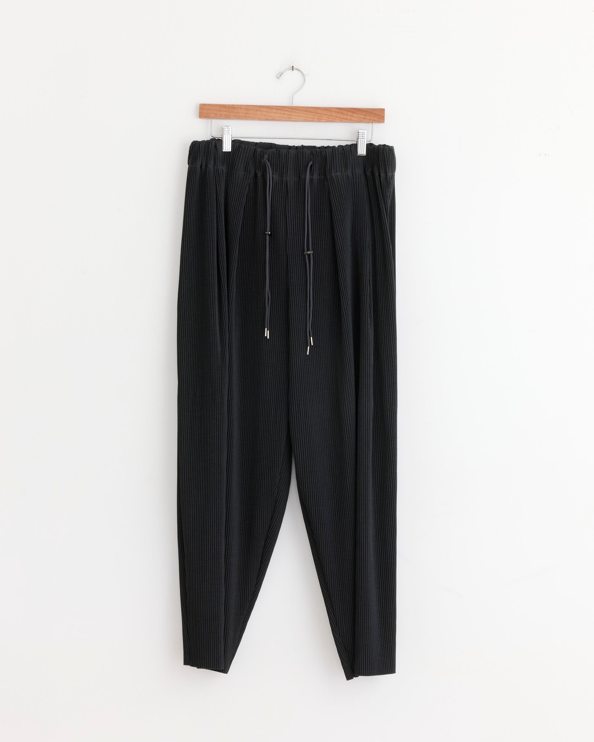 Sillage Pleats Circular Pant - Anthracite / OS (281916)