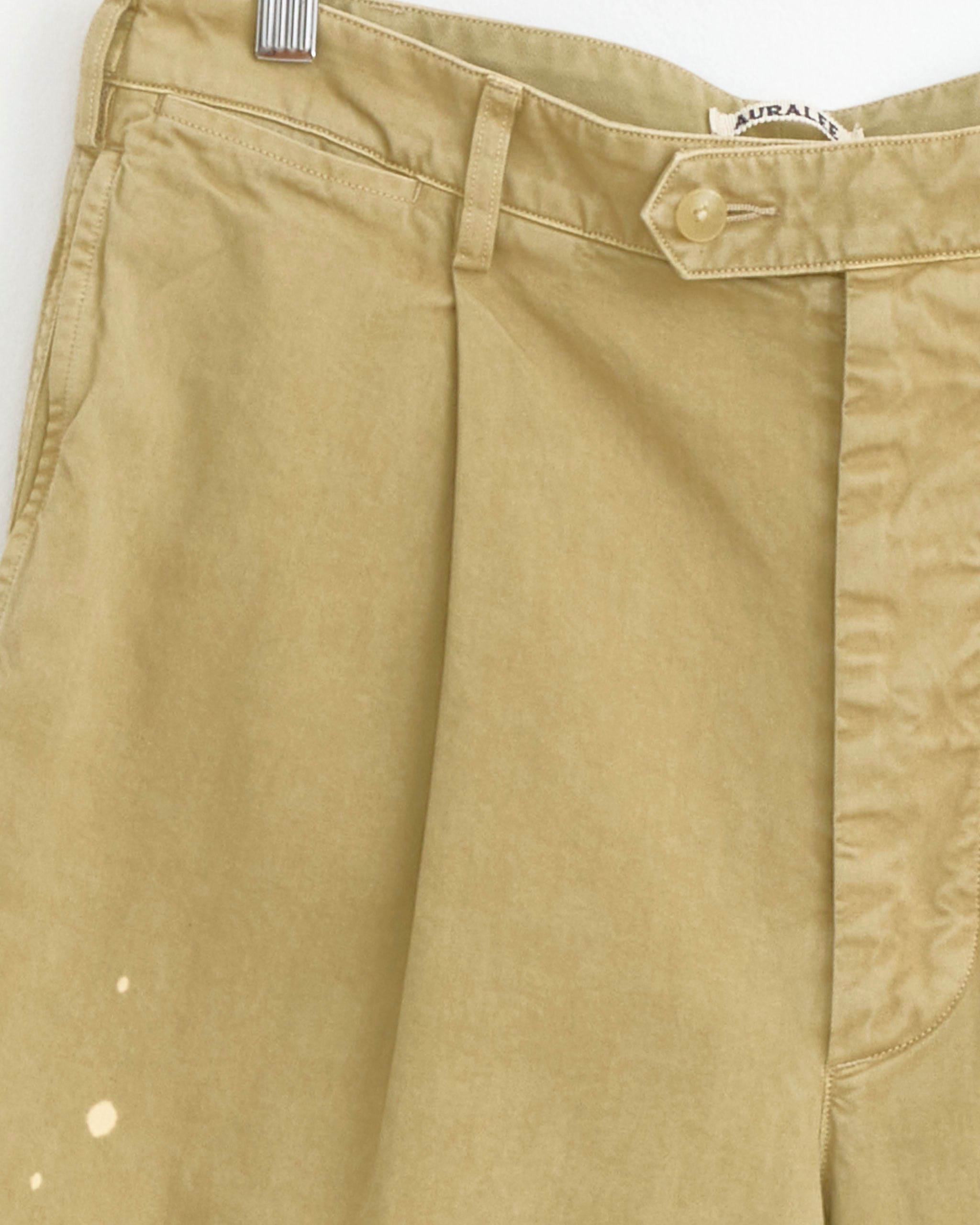 Garment Dyed Light Chino One Tuck Pant in Beige