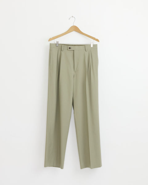 パンツ AURALEE TROPICAL WOOL TWO-TUCK SLACKS Ultra Fine Tropical Wool Two Tuck Slack in Light Khaki