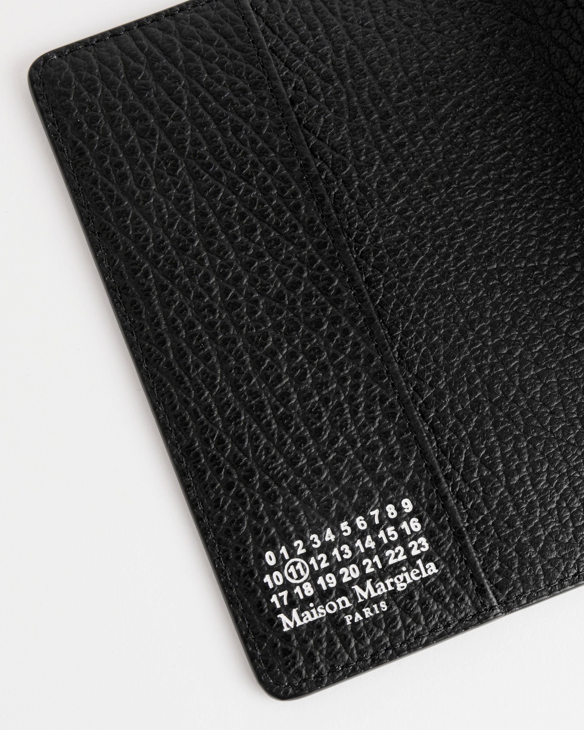 Martin Margiela⑬ ottle cover Passport Cover in Black