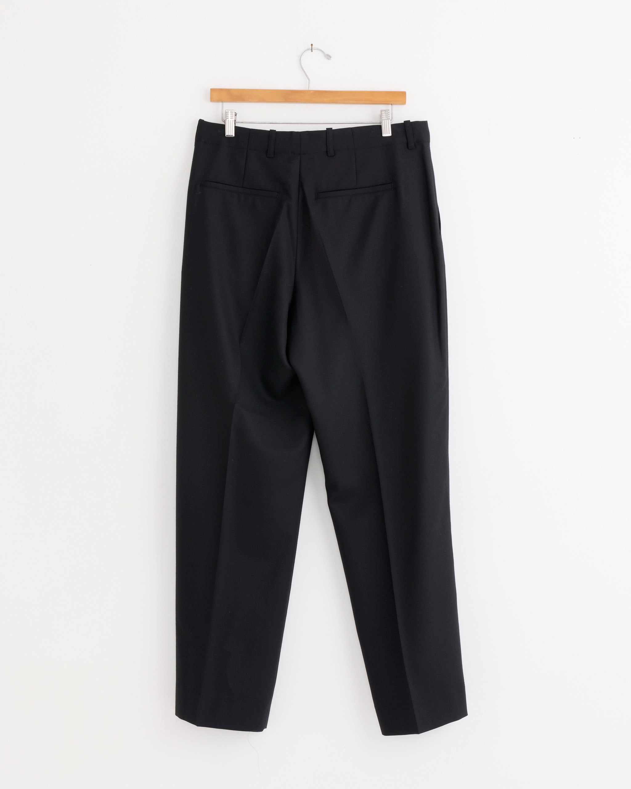 Borrowed Chino in Black