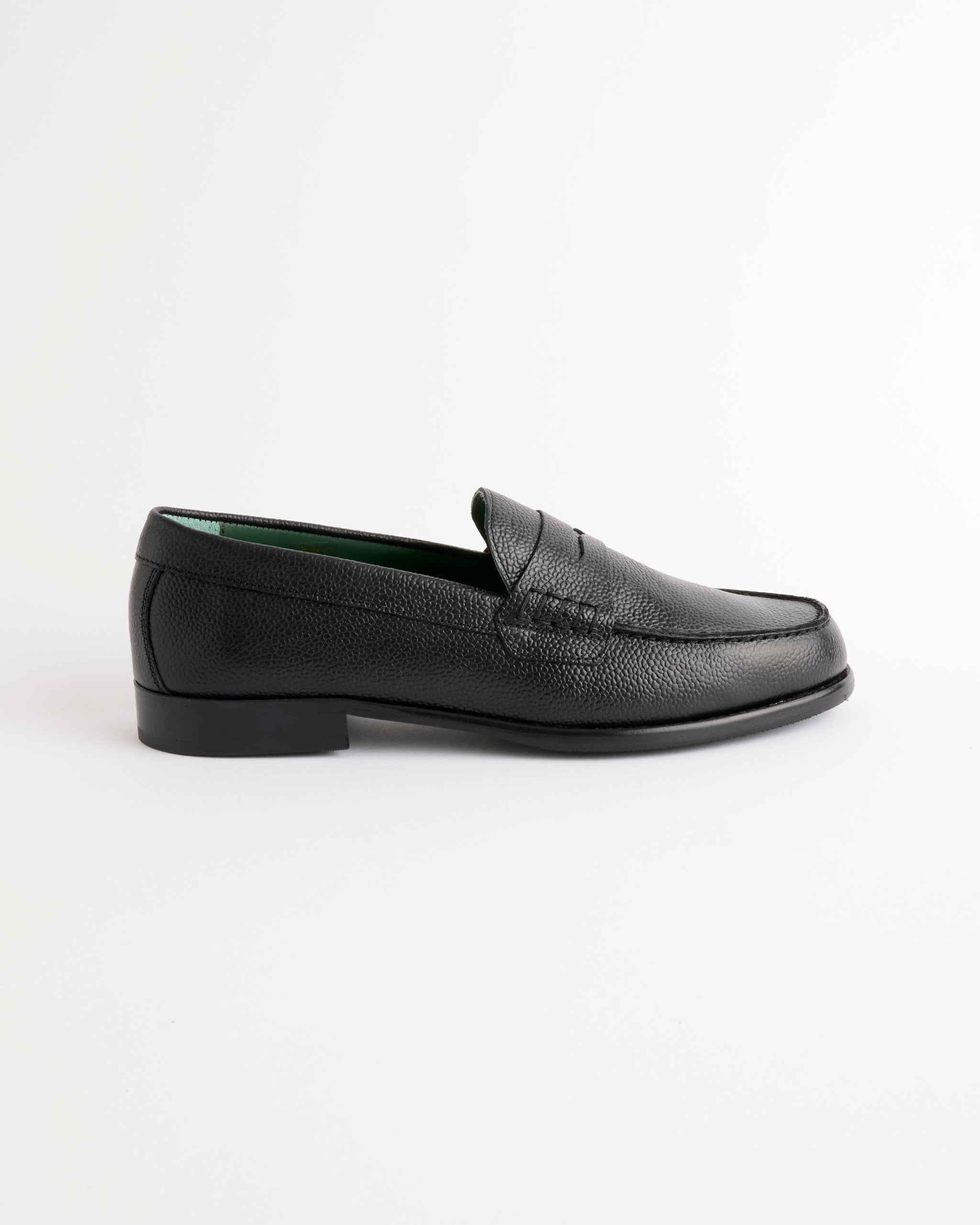 Vinny's Vee Vale Grain Leather Loafer - Black / 44 (285704)