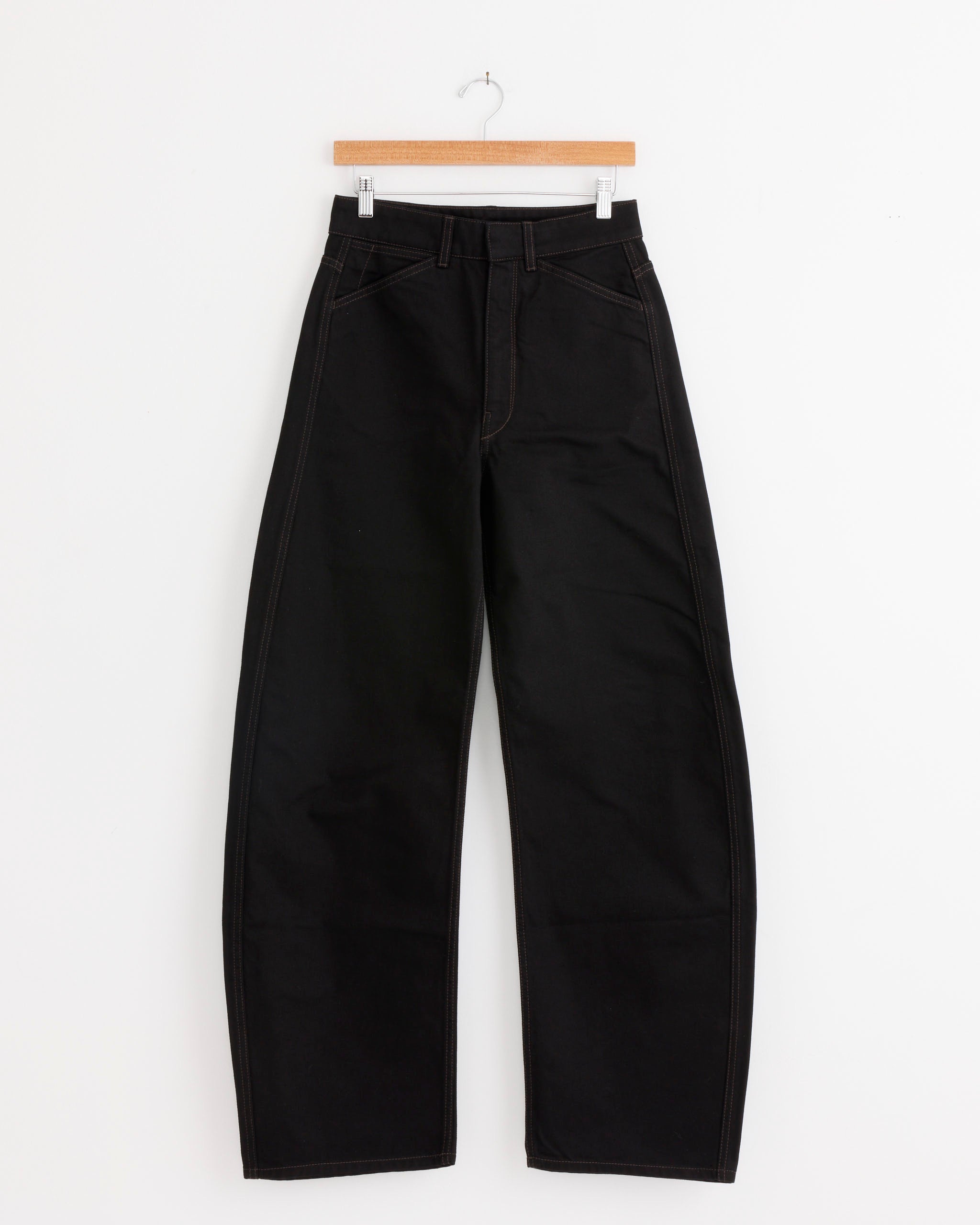 High Waisted Curved Pant in Black - Black / FR36 (286544)