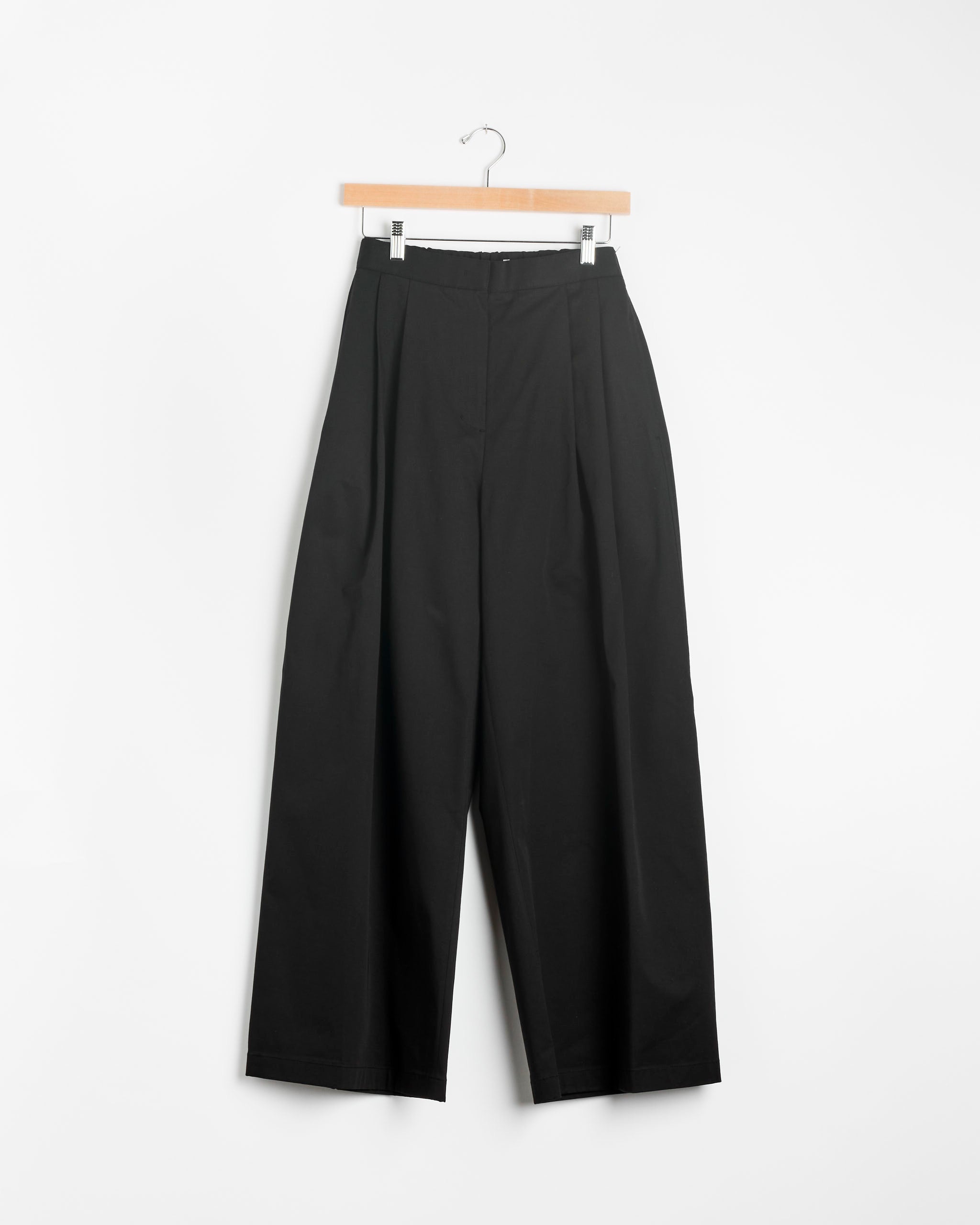 Amomento Two Tuck Wide Banding Pant - Black / 0 (287232)