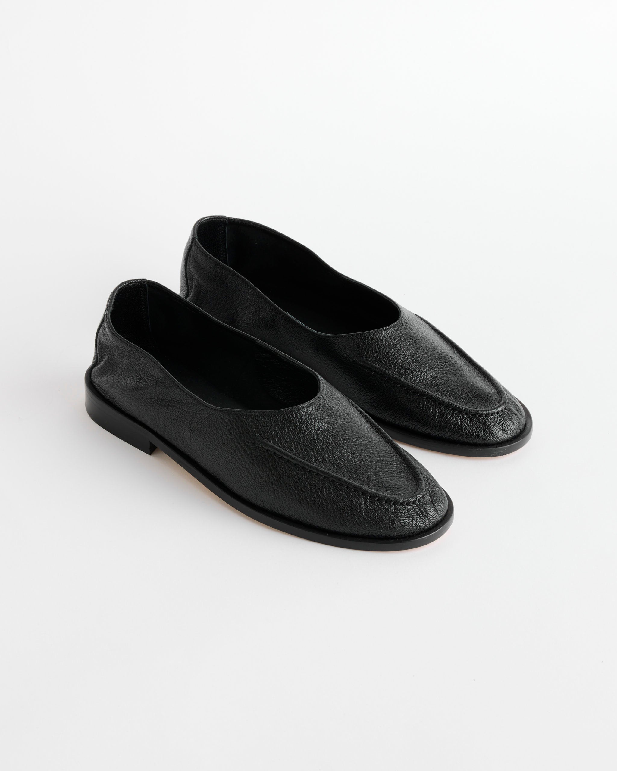 Hereu Juliol Supple Shiny Loafer - Black / 38 (287507)
