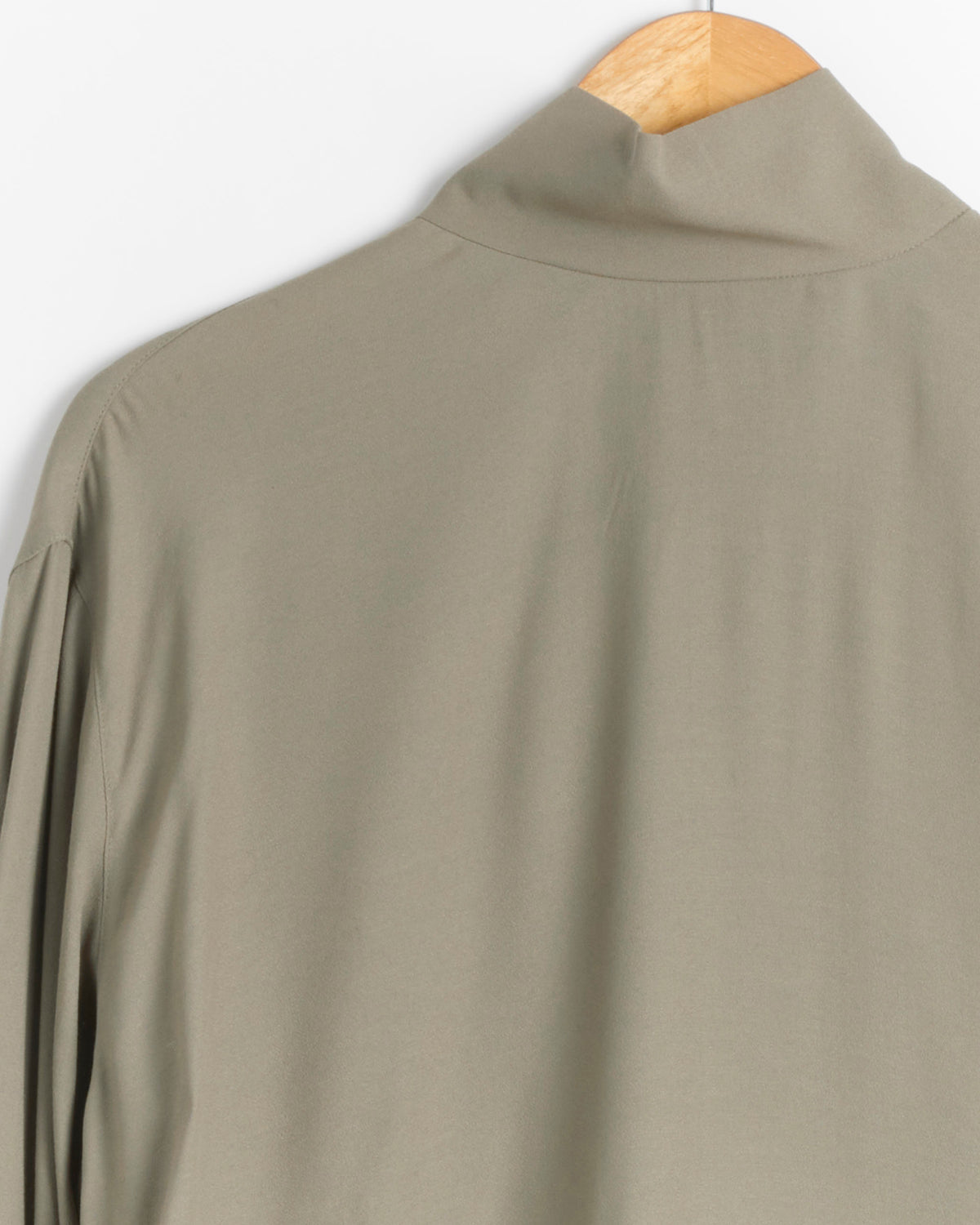 Feather Weight Funnel Neck Shirt in Dark Hazelnut - Dark Hazelnut / S (287897)