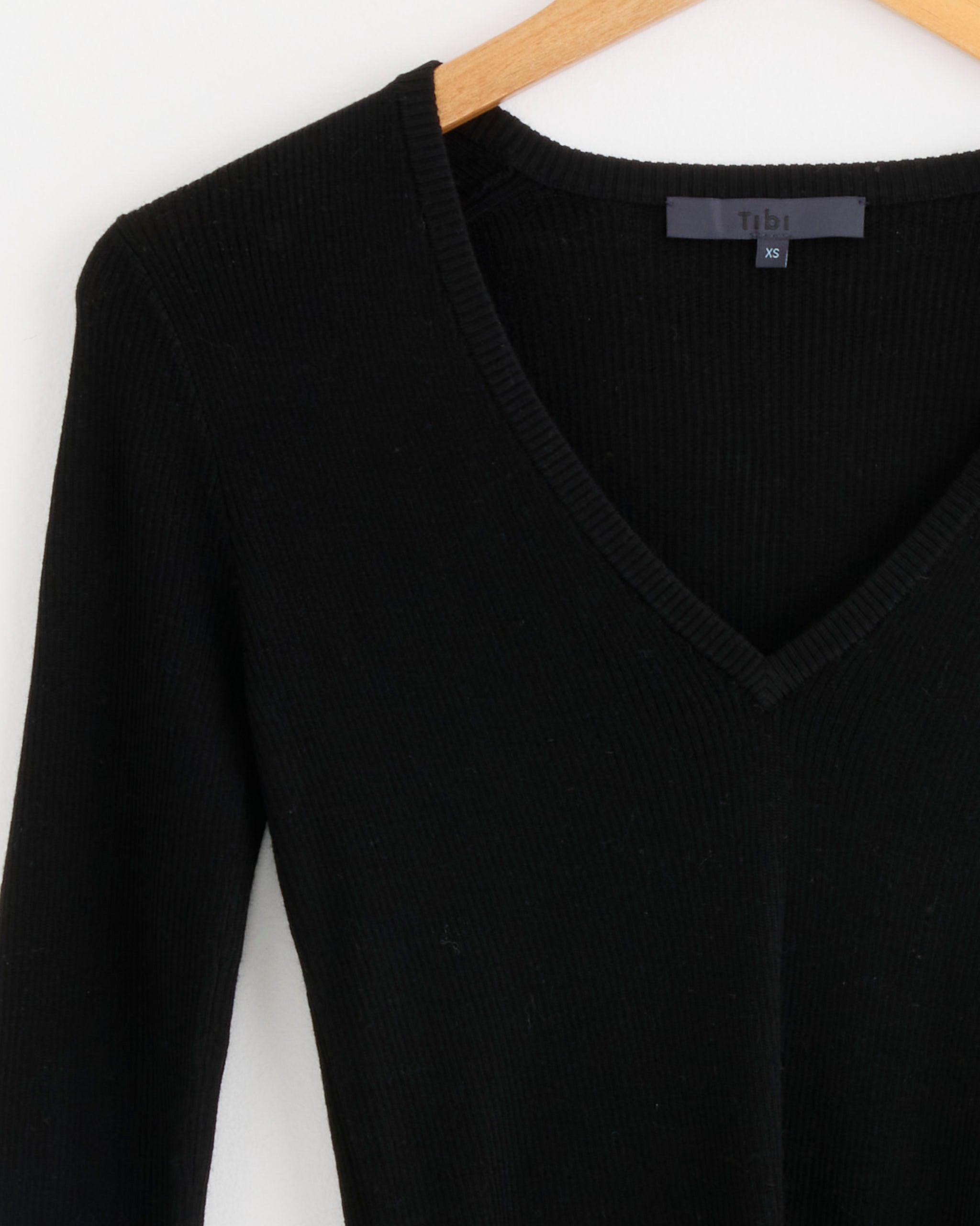 Tibi Feather Weight V Neck Sweater - Black / XS (287906)