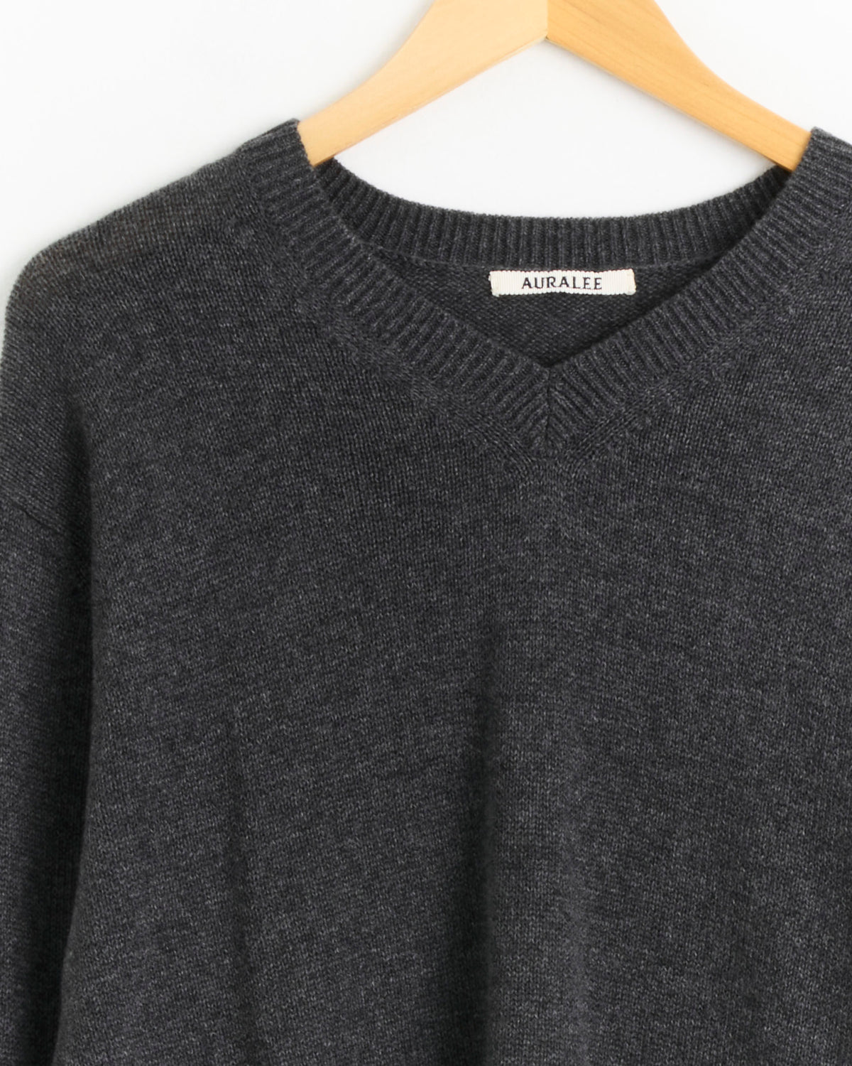 Auralee Light Cashmere V Neck Pullover - Charcoal / 4 (288278)