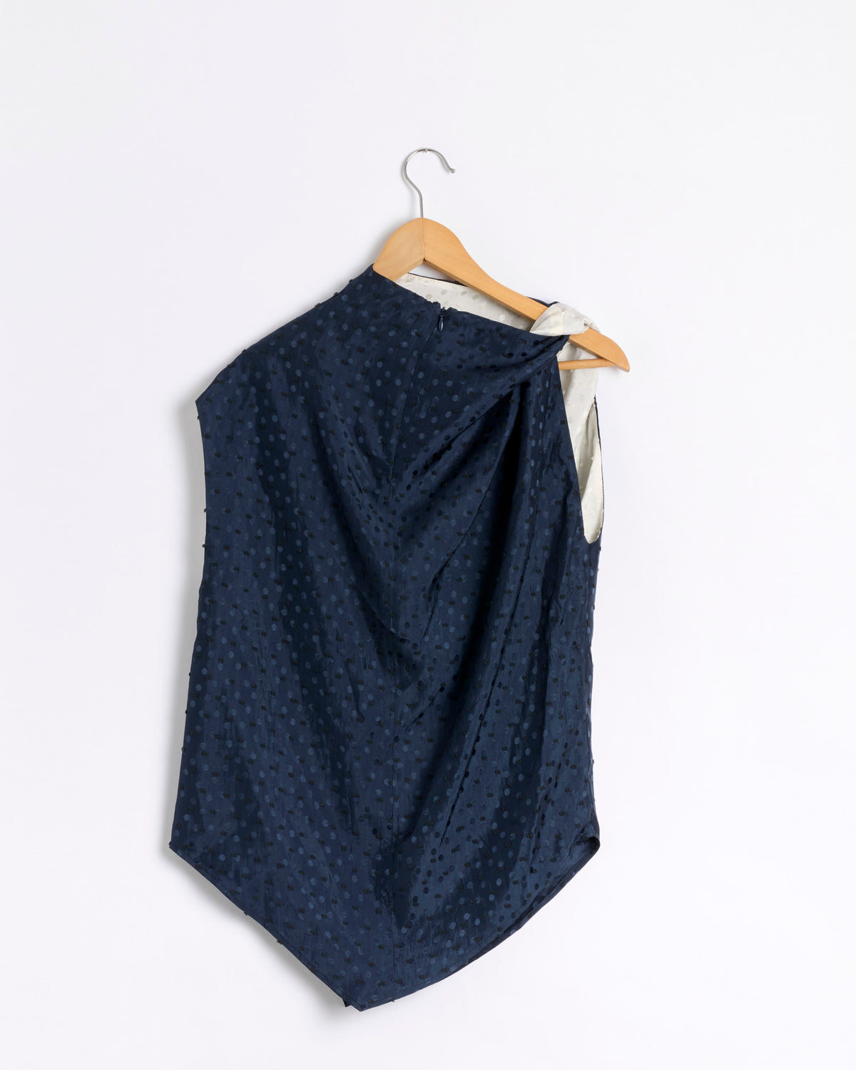 NOMIA Twist Shoulder Top - Midnight/White / 4 (288700)