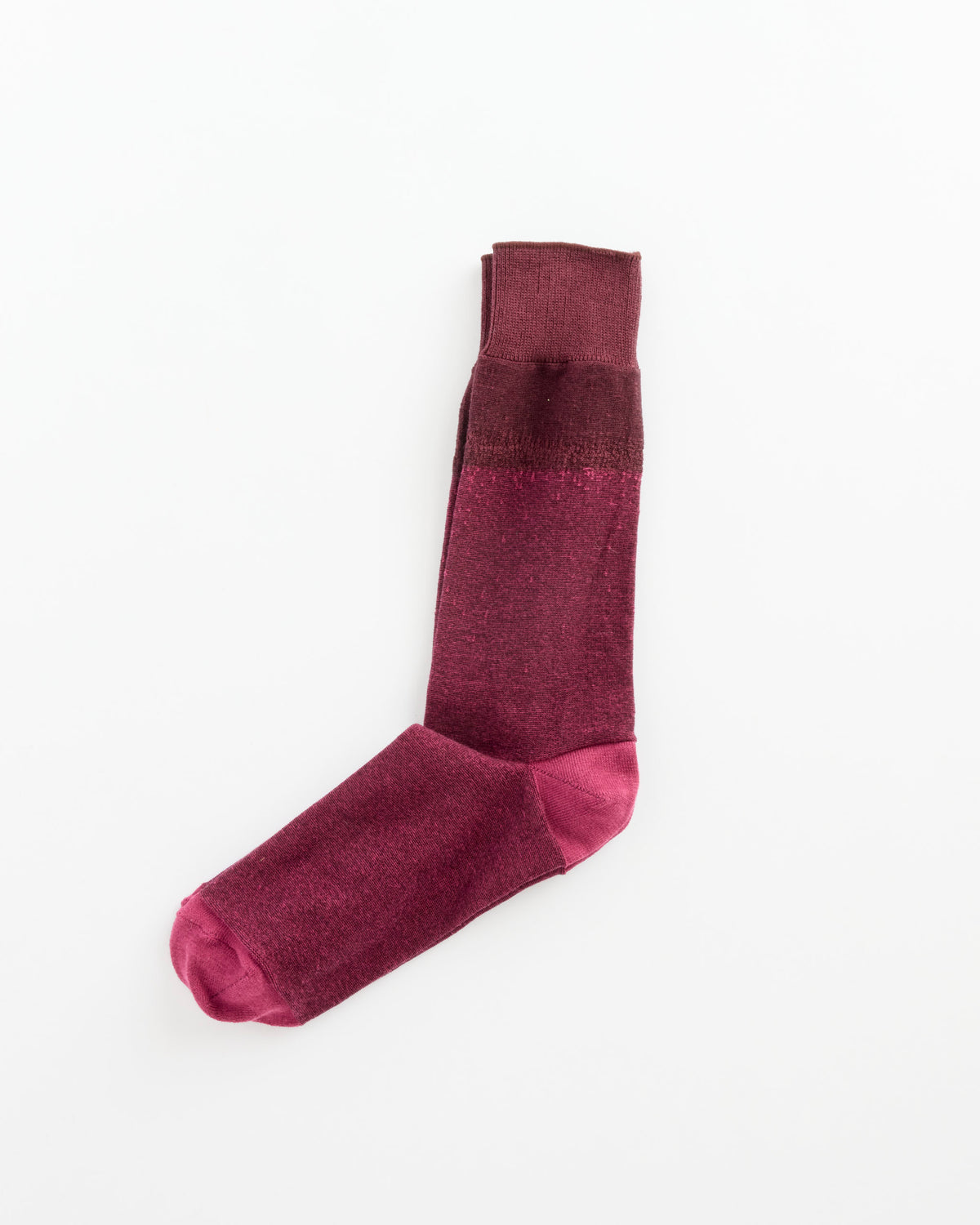 IM MENS ISSEY MIYAKE AI489 Gradation Socks, Wine Red - Wine Red / OS (289004)
