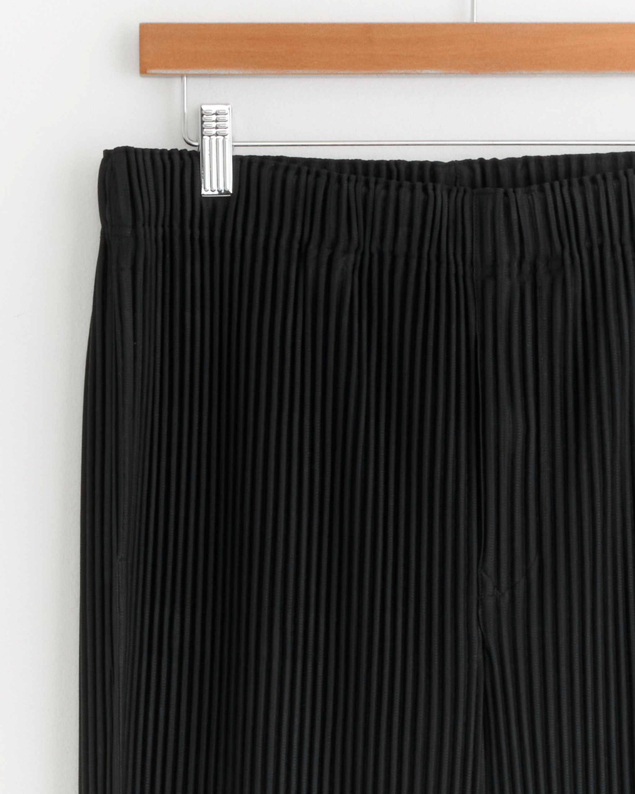HOMME PLISSE ISSEY MIYAKE JF074 MC July Pant, Black - Black / 3 (289037)