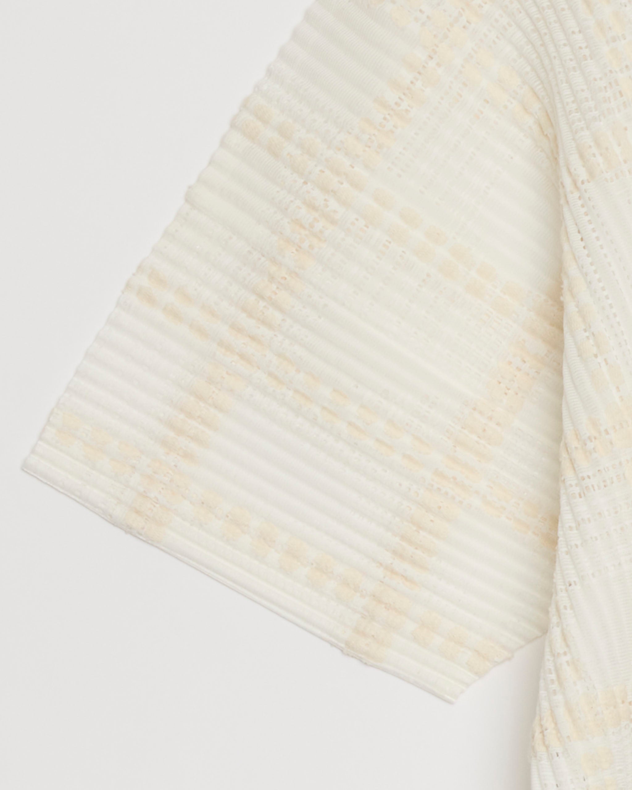Lace Grid Pleats Shirt in White
