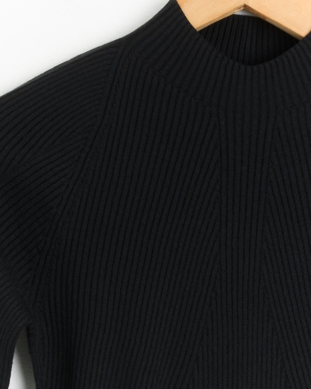 Veilance Conic Wool Mid Layer Turtleneck - Black / XS (289098)