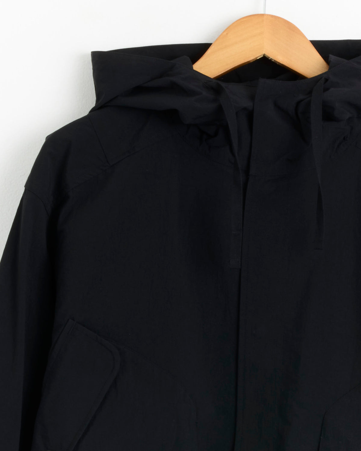 ANCELLM Wrinkled Nylon Over Hoodie - Black / 1 (289139)
