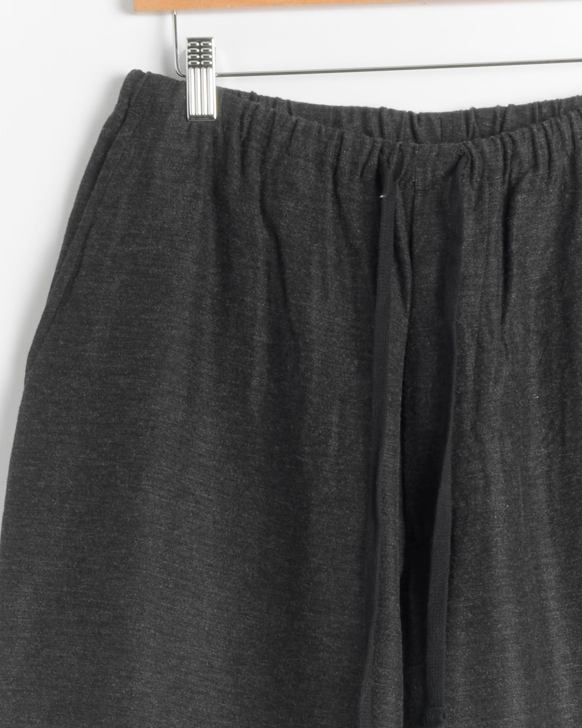 Comoli Cashmere Silk Tapered Pant - Charcoal / 1 (289721)