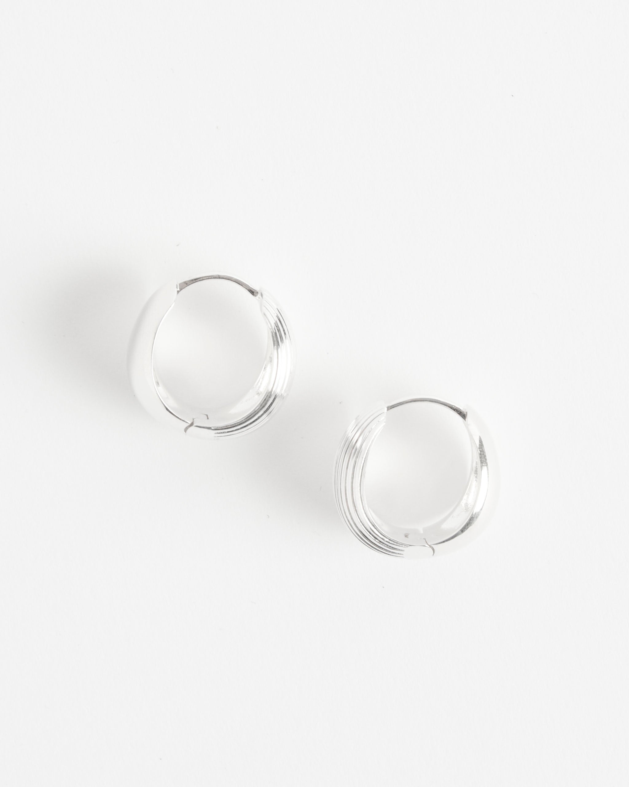 Sophie Buhai XL Reversible Hinged Hoops - SS - OS - Default Title (290551)