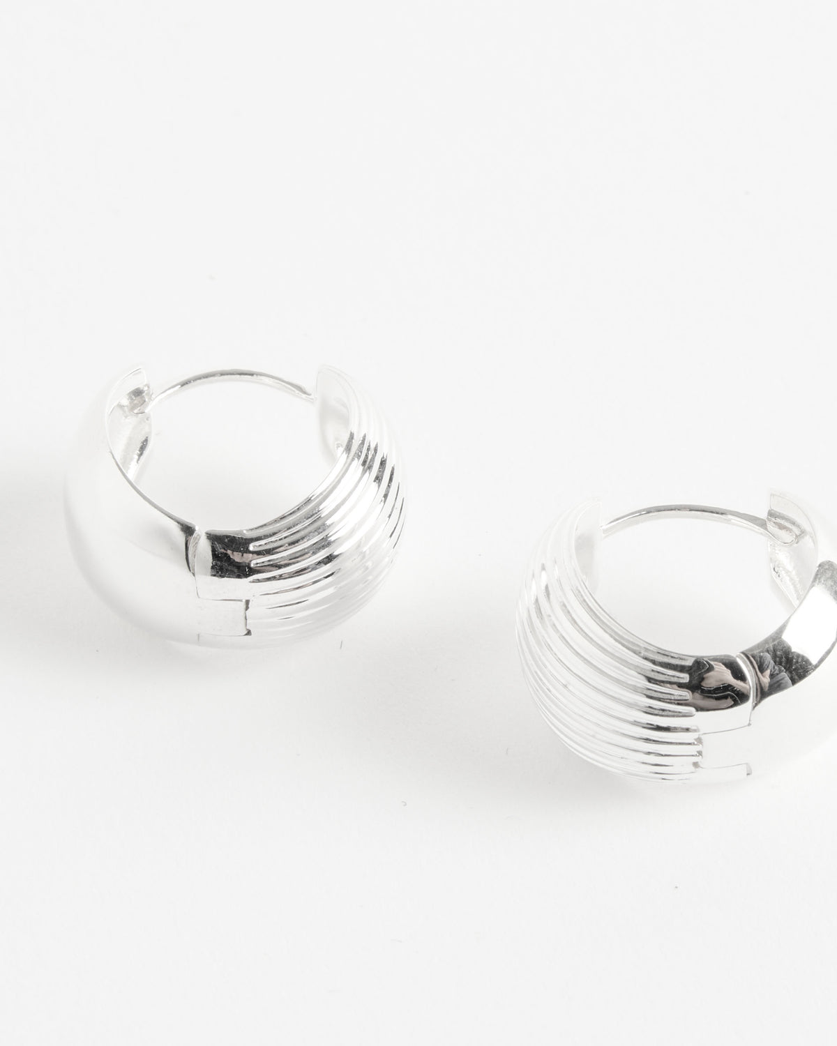 Sophie Buhai XL Reversible Hinged Hoops - SS - OS - Default Title (290551)
