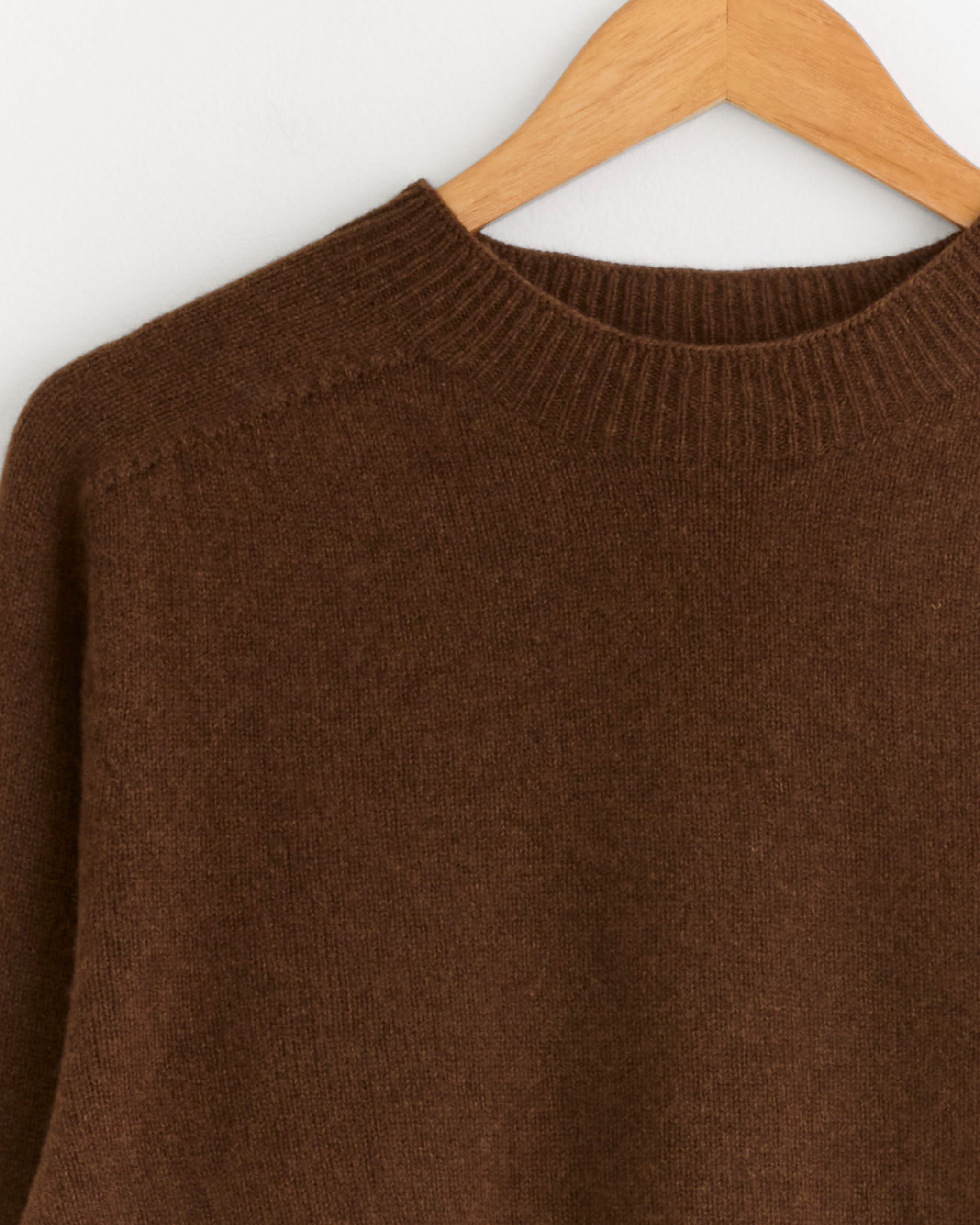 Seamless Crewneck in Chestnut