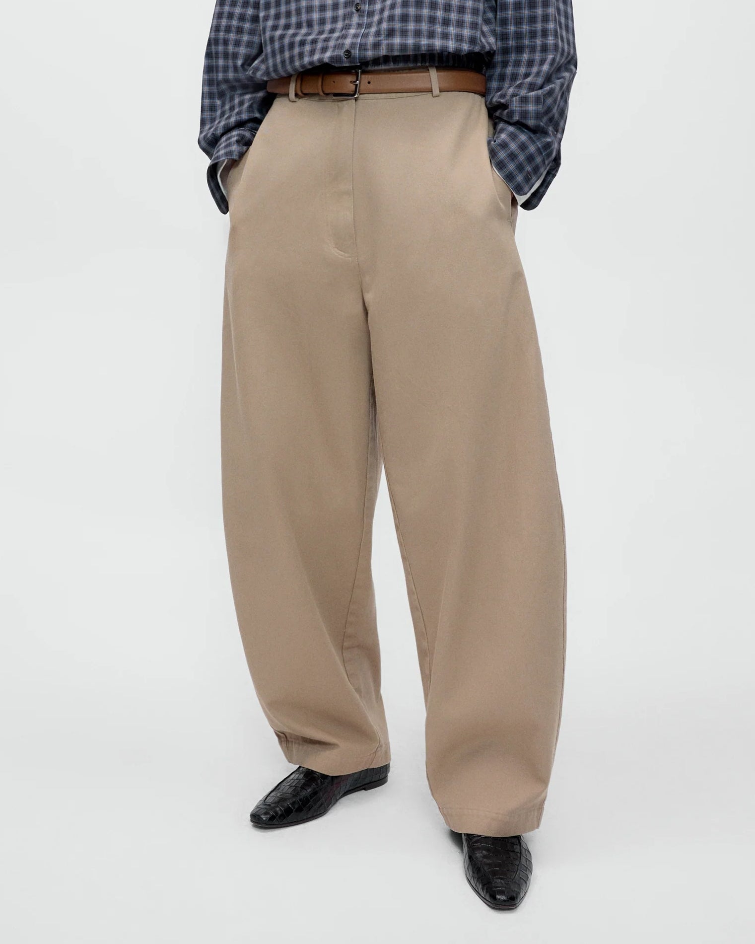 Curved Pant in Camel