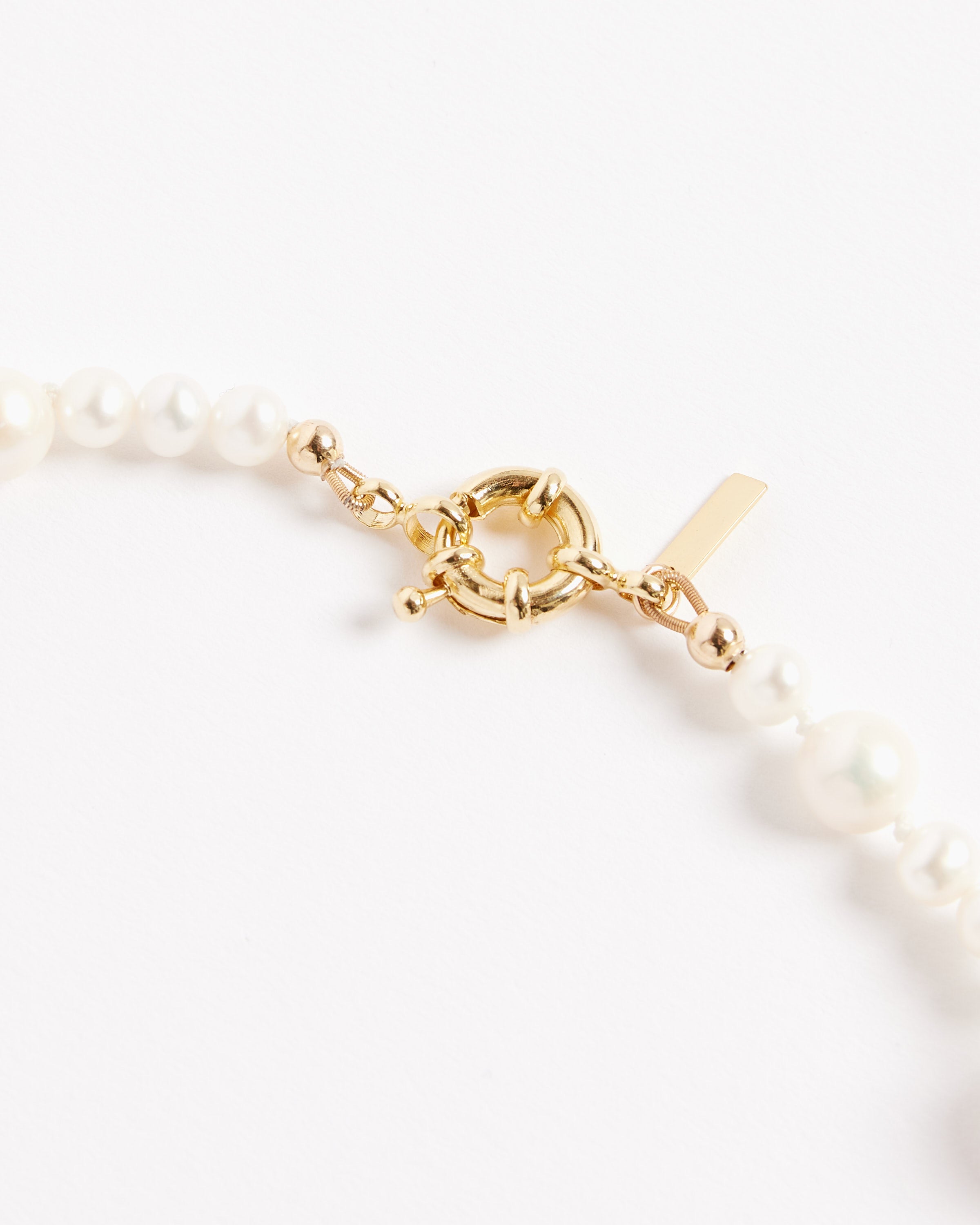 Este Necklace in Baroque Pearl