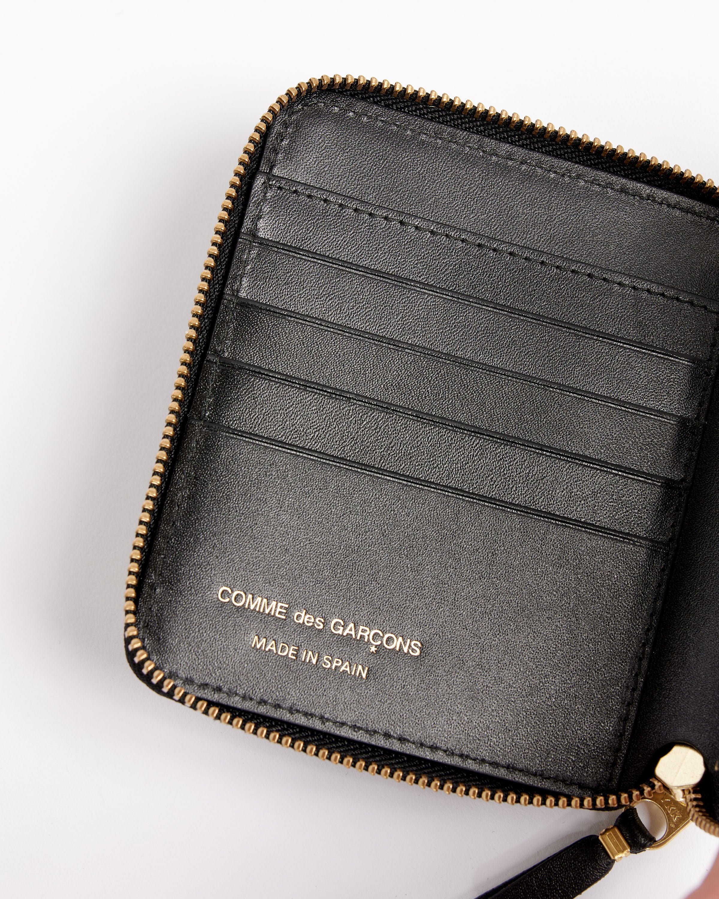 Classic Full Zip Wallet