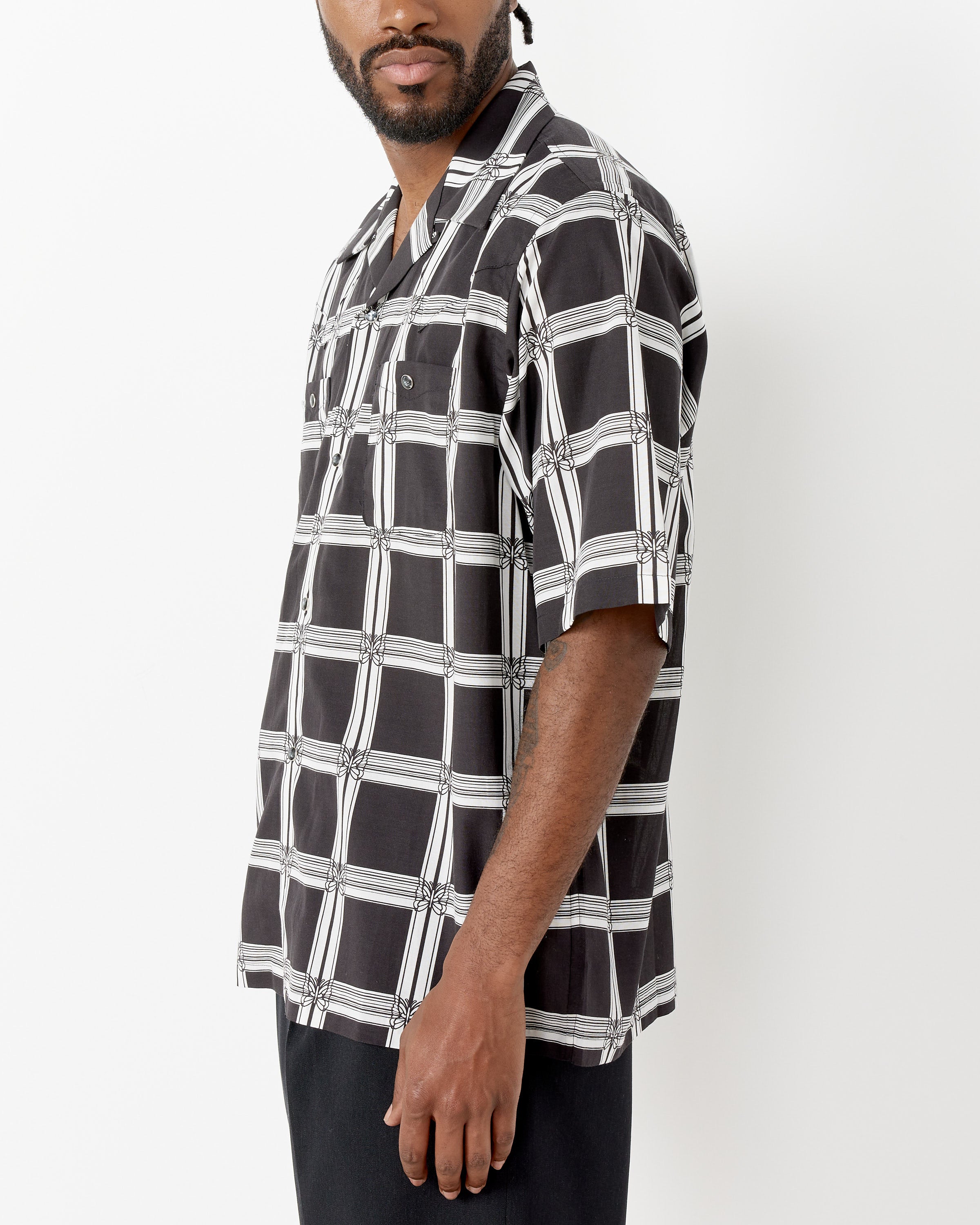 Cowboy One-Up SS Shirt in Black in Blue
