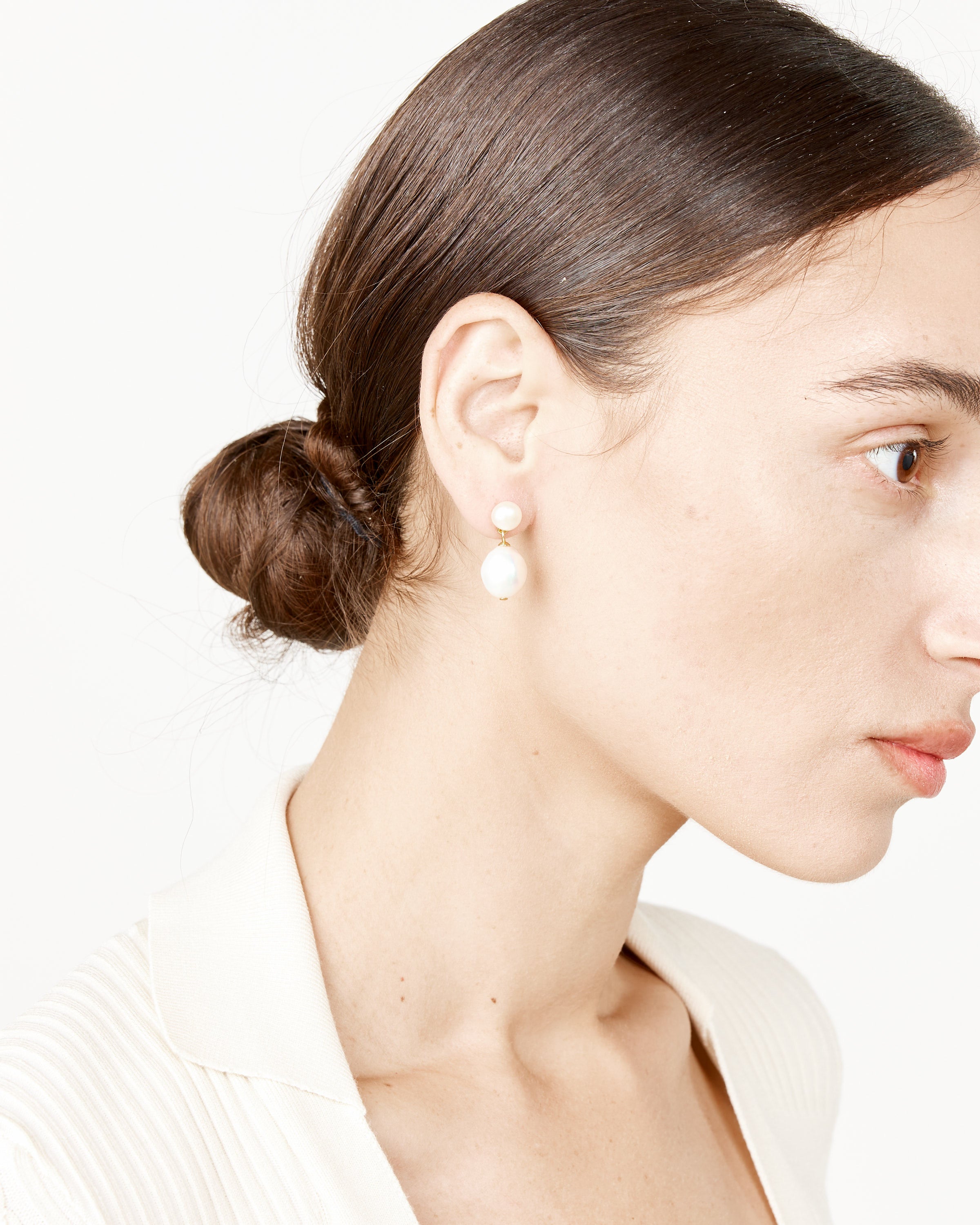 Sandra Pearl Earrings