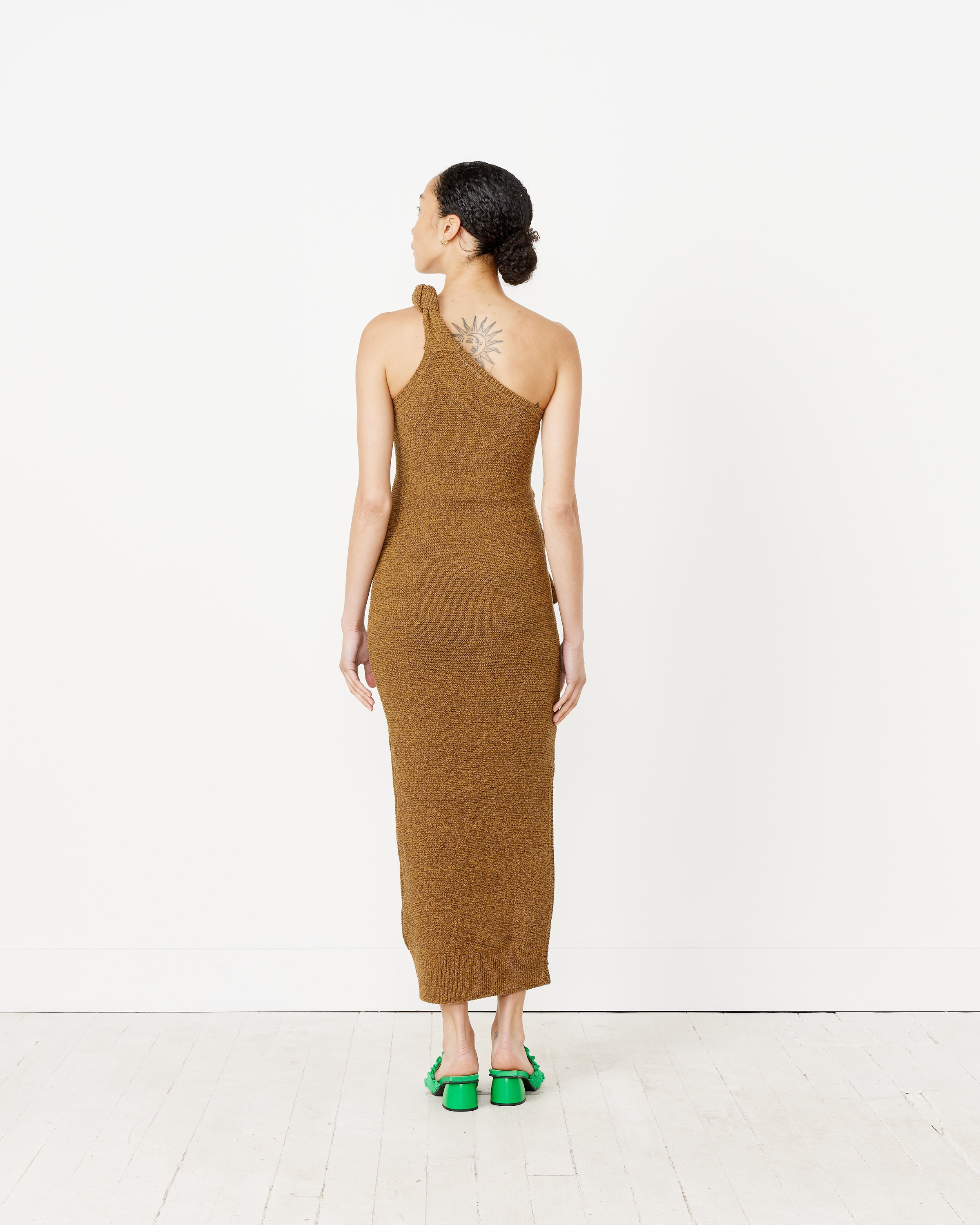 La Robe Maille Noeud Dress in Dark Brown La Robe Maille Noeud Dress in Dark Brown